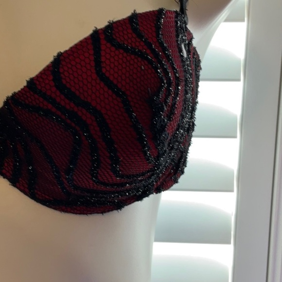Chic Black and Red Women's Bra - Picture 3 of 7
